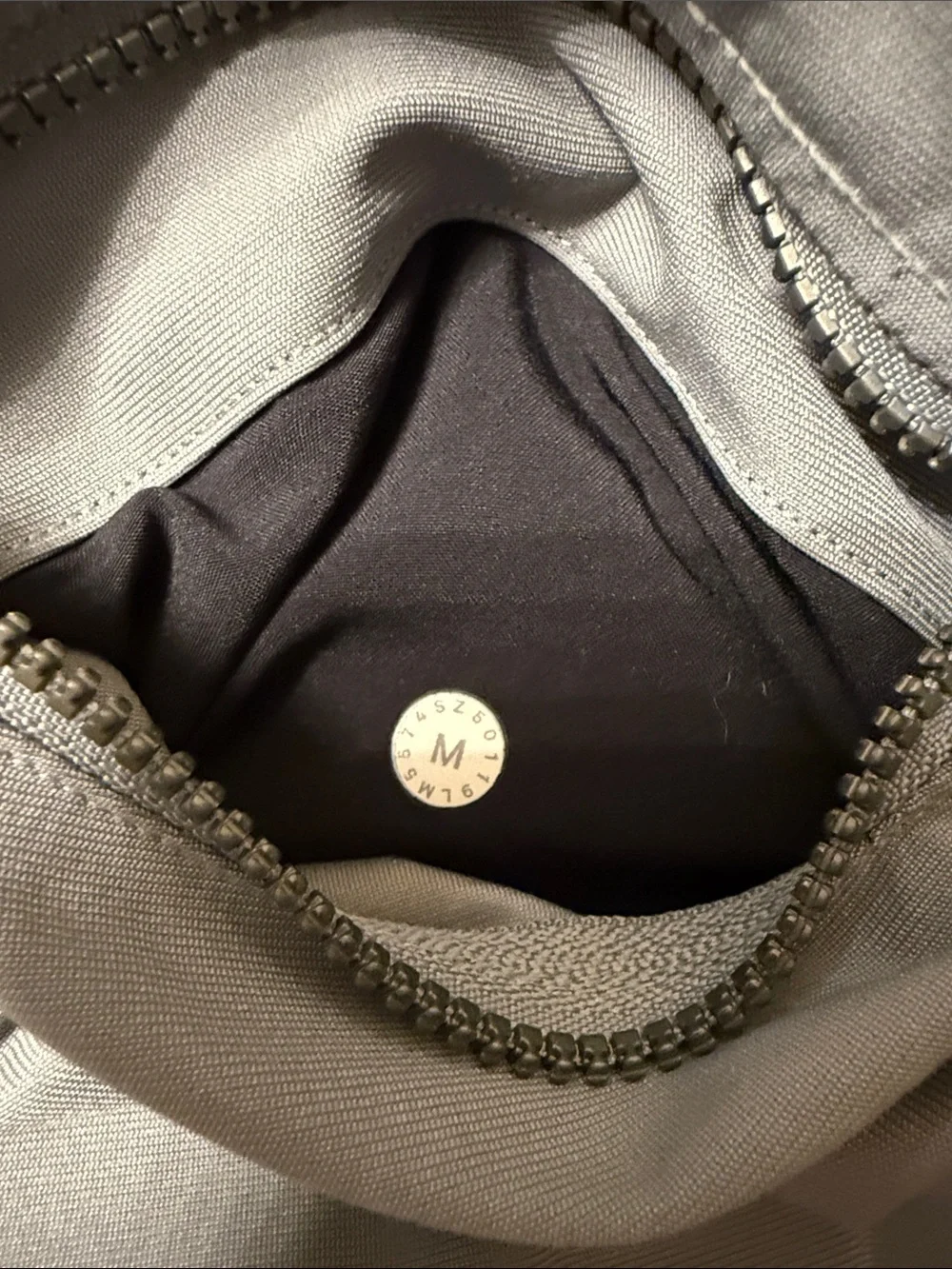 lululemon athletica Men's Light Gray Jogger Sweatpants - Picture 4 of 6